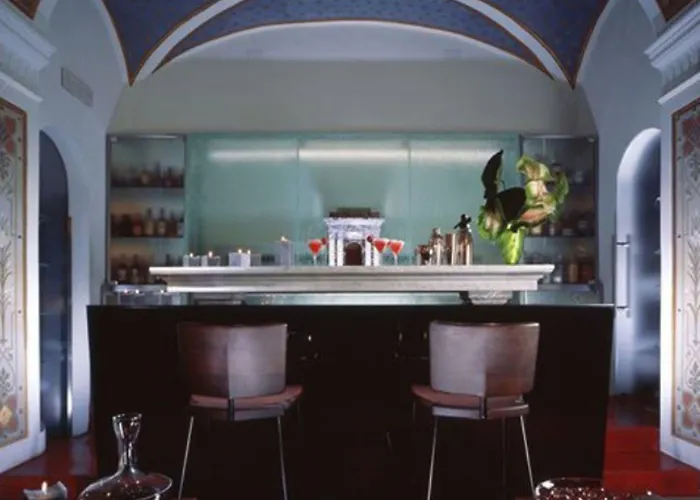 Otel Maison Piazza Di Spagna Esperienze 4*